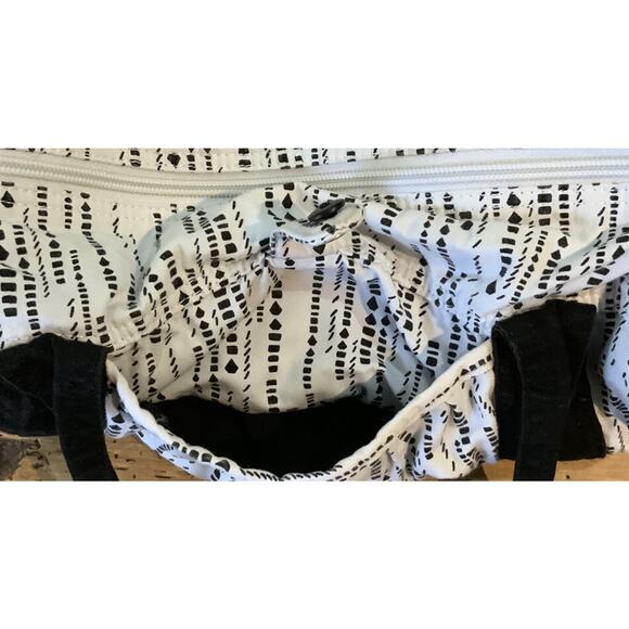 Volcom Black White Saddle bag - Picture 4 of 9